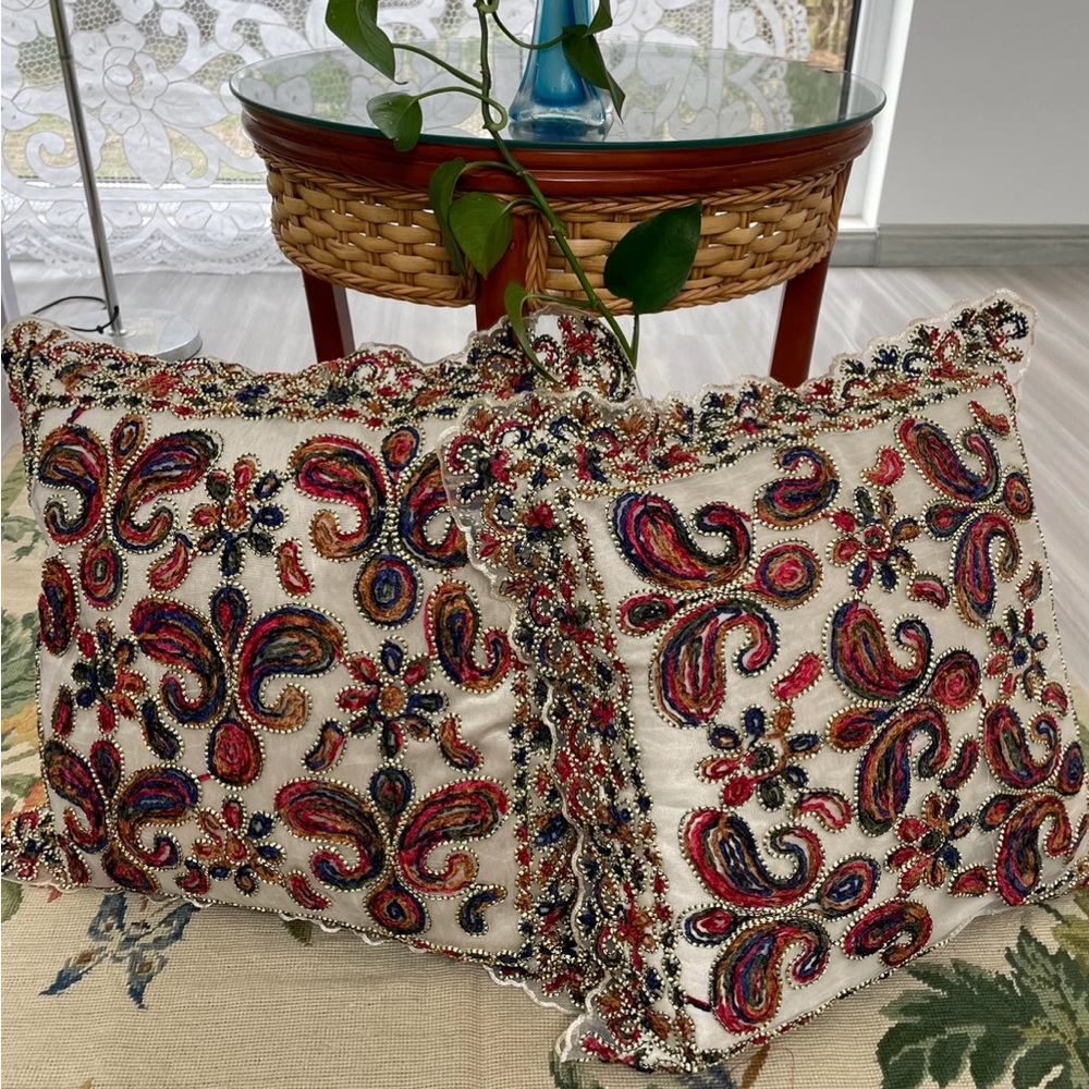 pair of Gold velvet color rope embroidery pillowcase (without core)